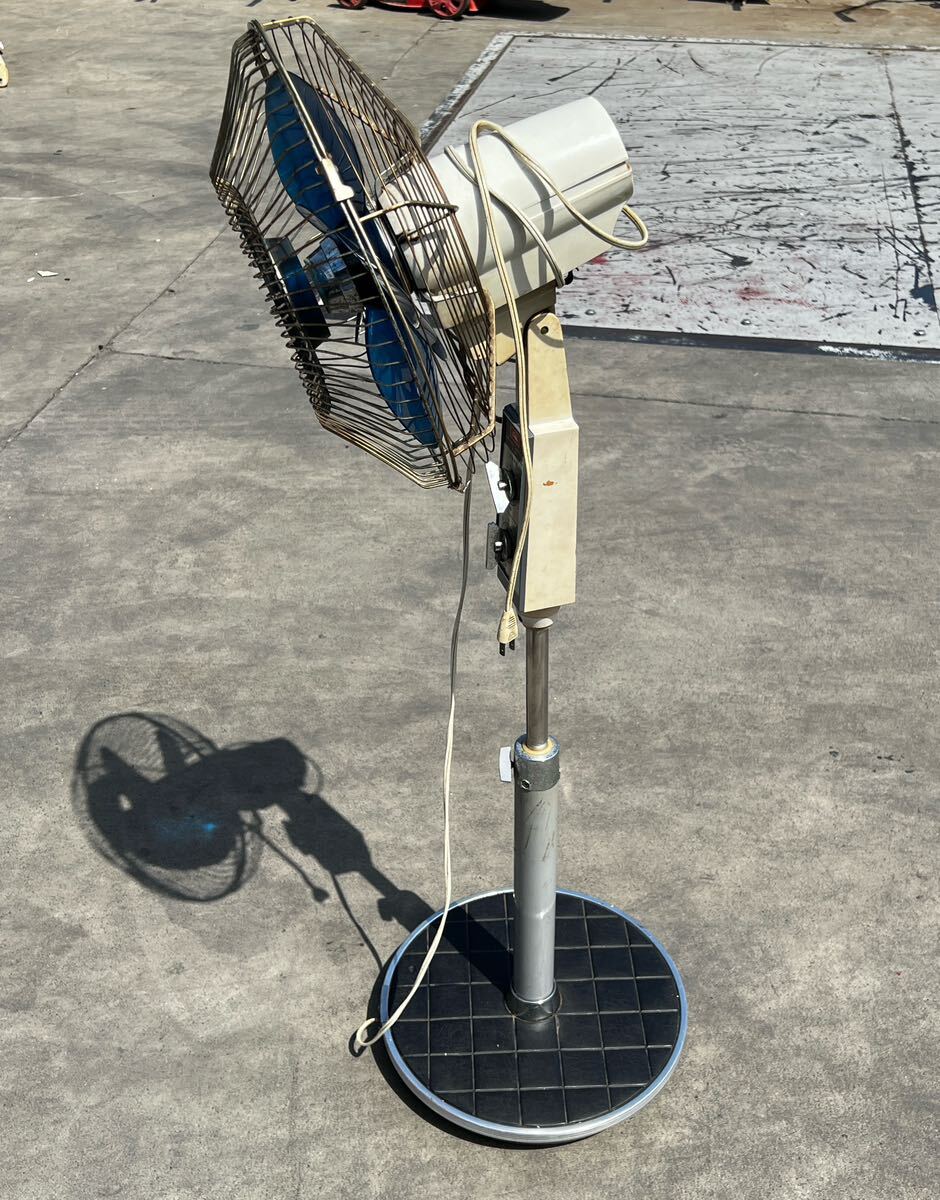 AK7962●昭和レトロ TOSHIBA 東芝 CRYSTAL ZEPHYR 大型 扇風機 4枚羽 SF-30K 通電確認済 現状渡しの画像3