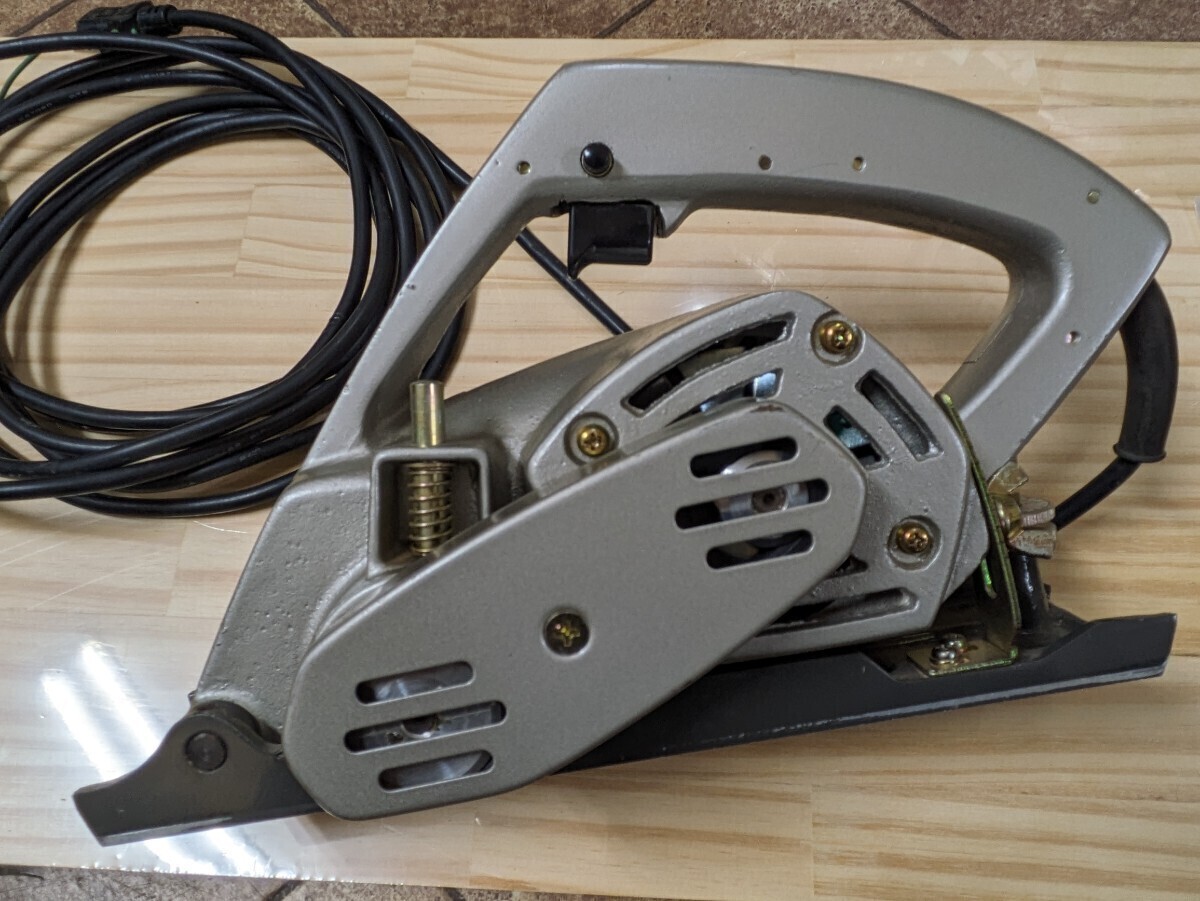 アイチの目地払機 V2-3型 中古美品 組子用毛引きカッター３組セット 愛知電機 溝切 建具屋さんにおすすめ の画像5