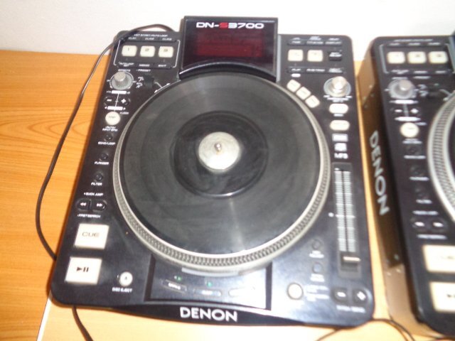 2台セットです　　　通電OKです　部品取りで　DENON デノン デンオン DJ CDプレーヤー DN-S3700_画像2