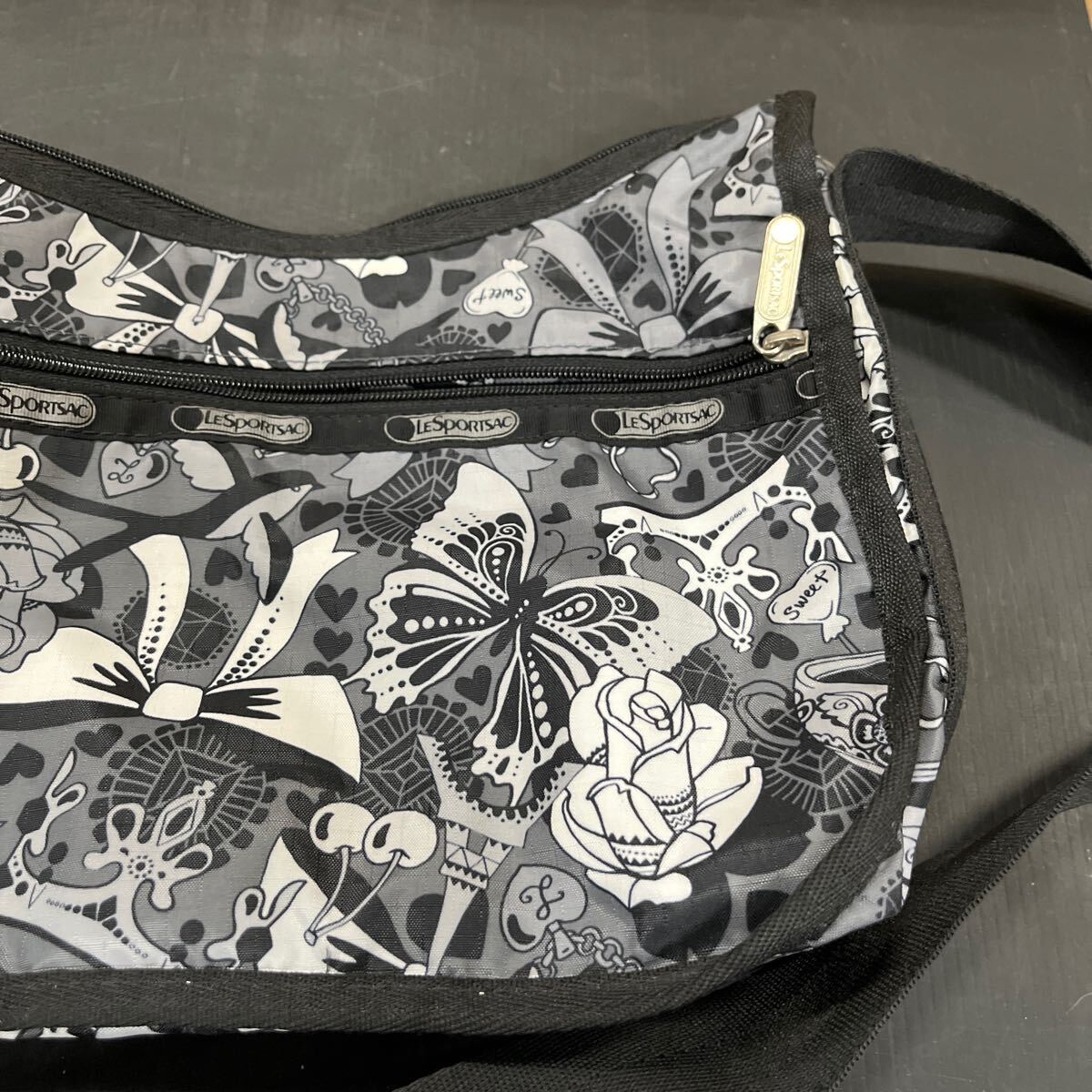 レスポートサック LeSportsac ショルダーバッグ 鞄 ファッション小物 中古品 シミありの画像6