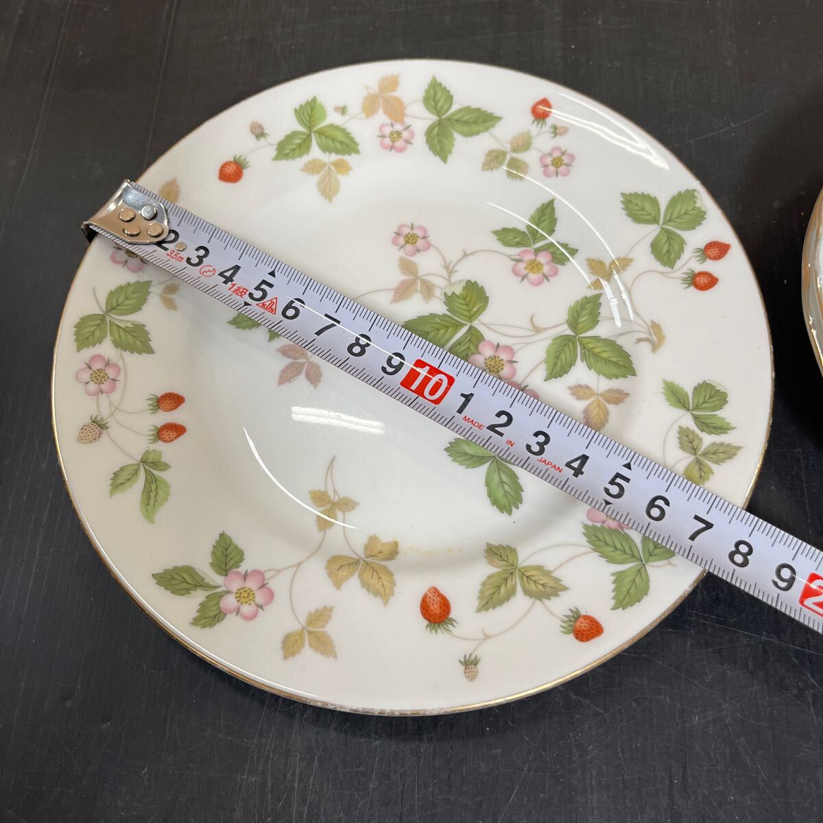 プレート 洋食器 食器 ブランド Wedgwood 1枚 Pierre Cardin 2枚 GIVENCHY 5枚 まとめ売り 中古品_画像2