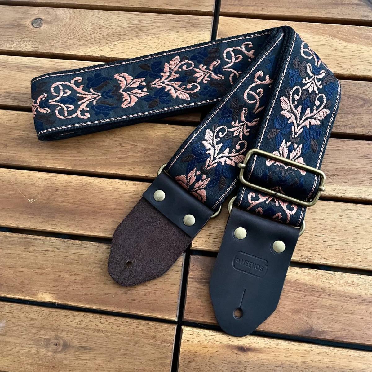 Meekos Black and gold jacquard guitar strap ギターストラップ UKハンドメイド_画像3