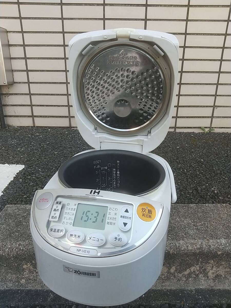 送料無料／ZOJIRUSHI 象印 IH炊飯器 NP-VE10 5.5合炊き 2011年製 中古一応動作品の画像4