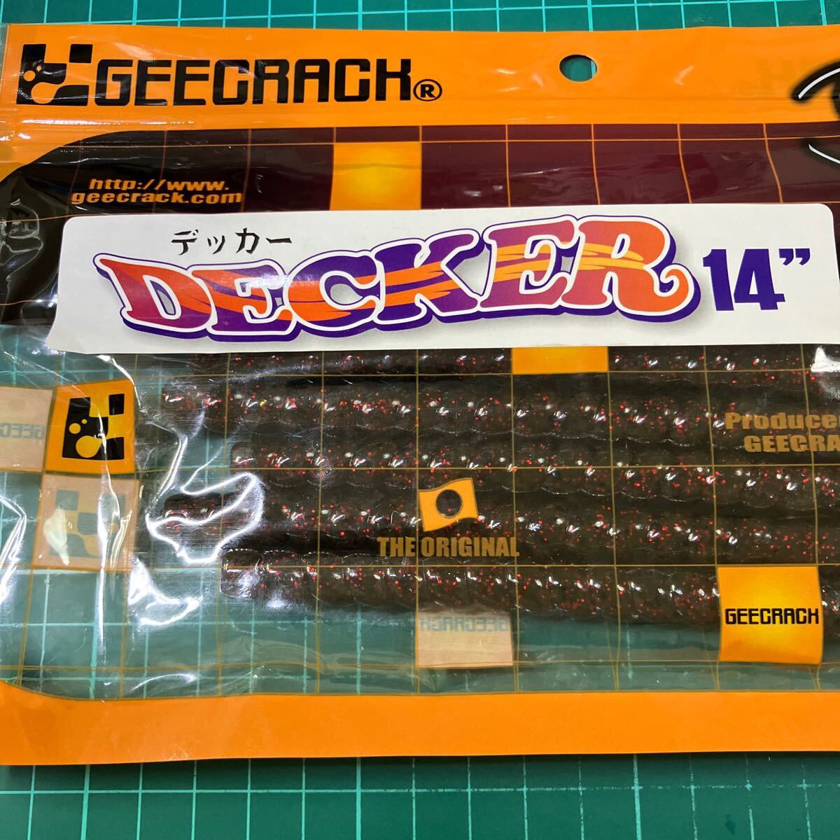 バス釣り用ソフトルアー ジークラック DECKER (デッカー) 14 14インチ #004 ウォーターメロン×レッドフレーク_画像1