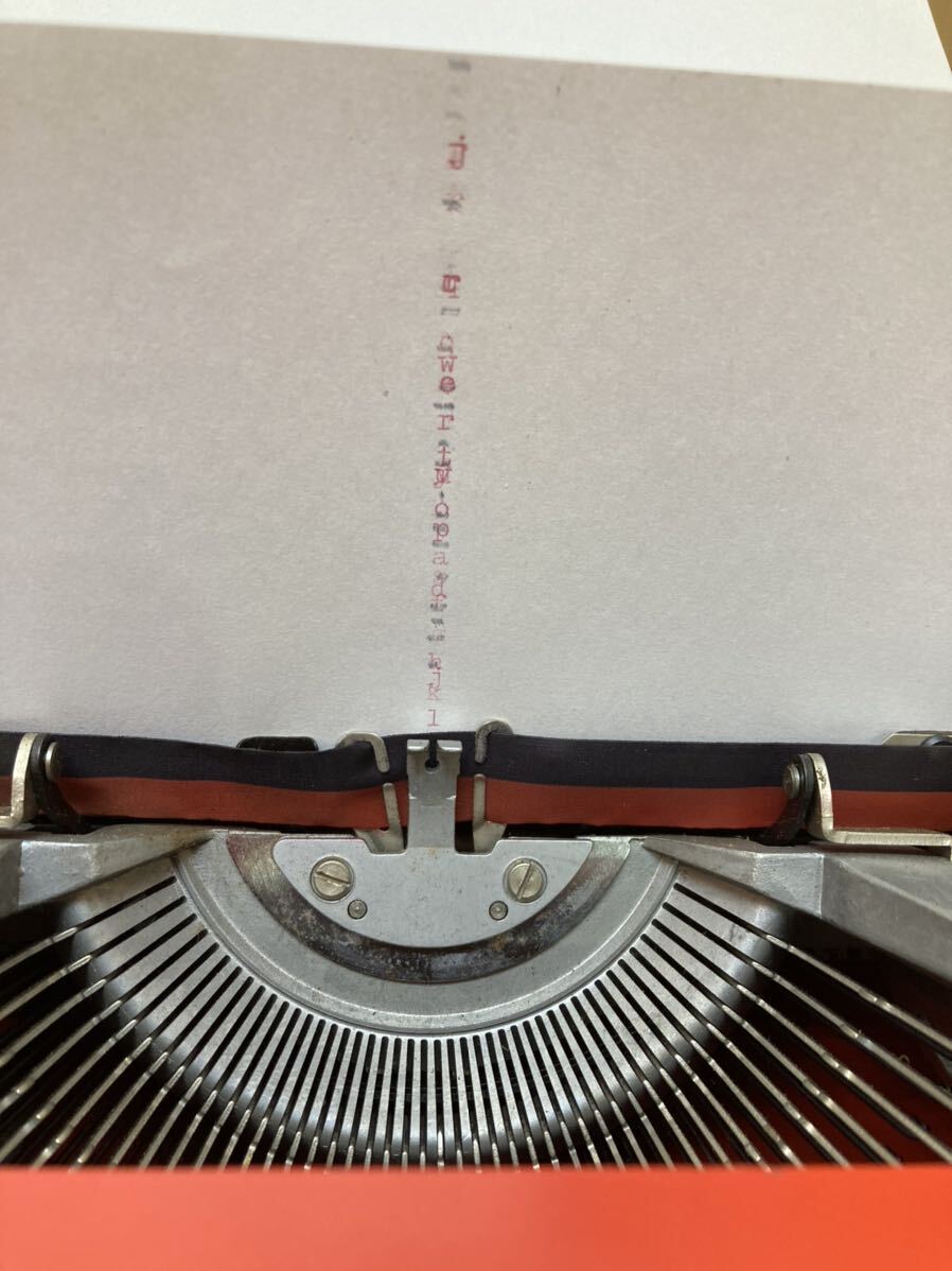 HY0922 Olivetti オリベッティ Valentine バレンタイン タイプライター 現状品 0415の画像3