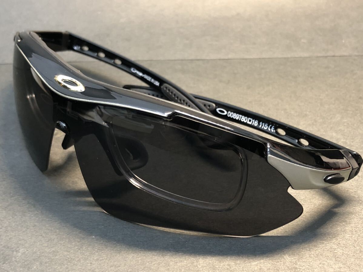 ■美品 OAKLEY オークリー サングラス 交換 レンズ 付き ケース付き 008980 ブラック 黒 フレームの画像2