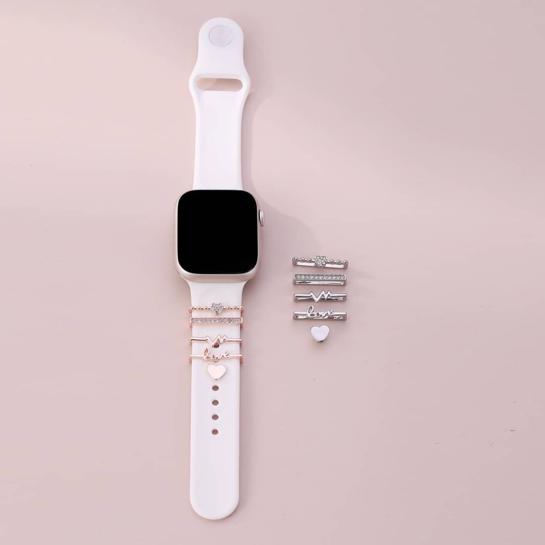 【新品・未使用】applewatchベルトチャーム/シルバー/キラキラ/かわいい/アクセサリー/送料無料