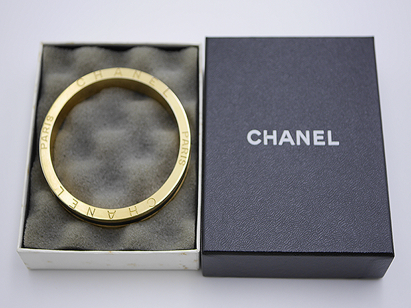 最大15%OFFクーポン 16932円 バングル - 箱 金×黒 95A ロゴバングル CHANEL シャネル バングル