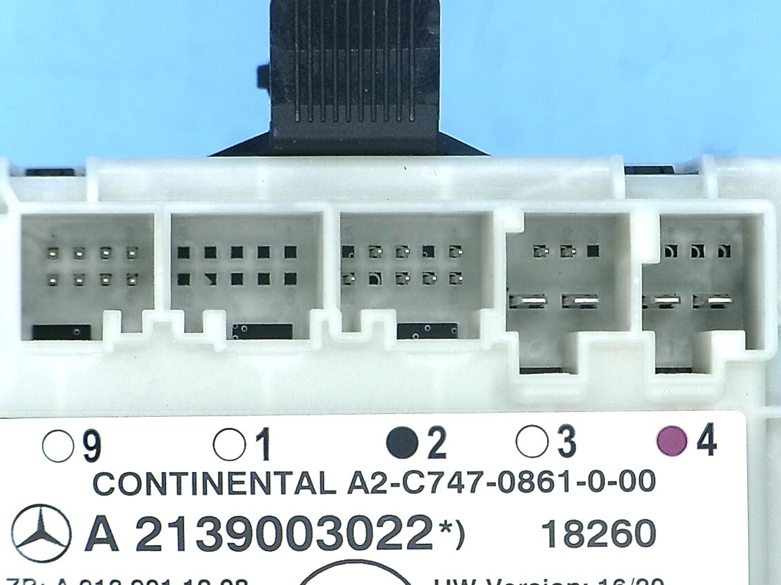 MB328 ベンツ Eクラス W213 E200 純正 ドア コンピューター リア 右【A2139003022】コントロールユニット 2018MY RBA-213042C セダン_画像5