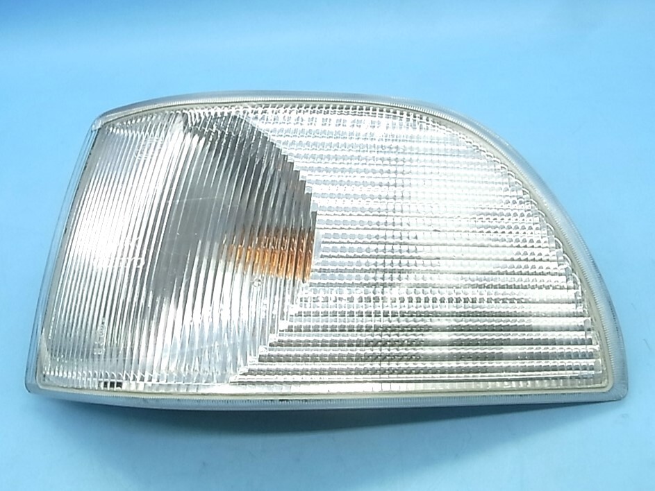 VOLVO V70 8B E-8B5252W original corner lamp left [9151472/9483182]