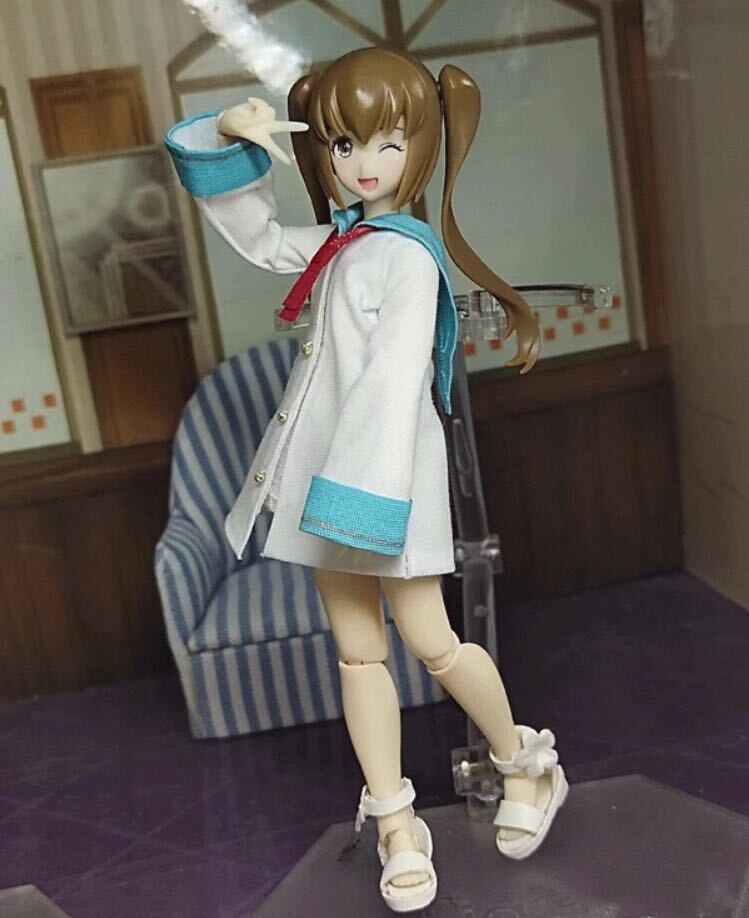 1/12スケール 6インチ　女性フィギュア衣装セット　ワンピース　ミニスカートモデル　制服_画像1