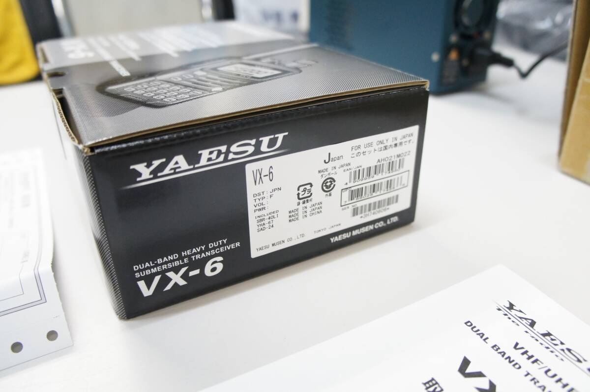 ★☆ YAESU VX-6 144/430MHz 新品同様　オプション・予備部品付き ☆★_画像6