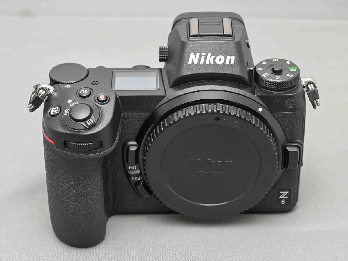 送料無料 ★ Nikon Z6 ボディー 中古美品　★　純正予備バッテリー１個付き_画像4