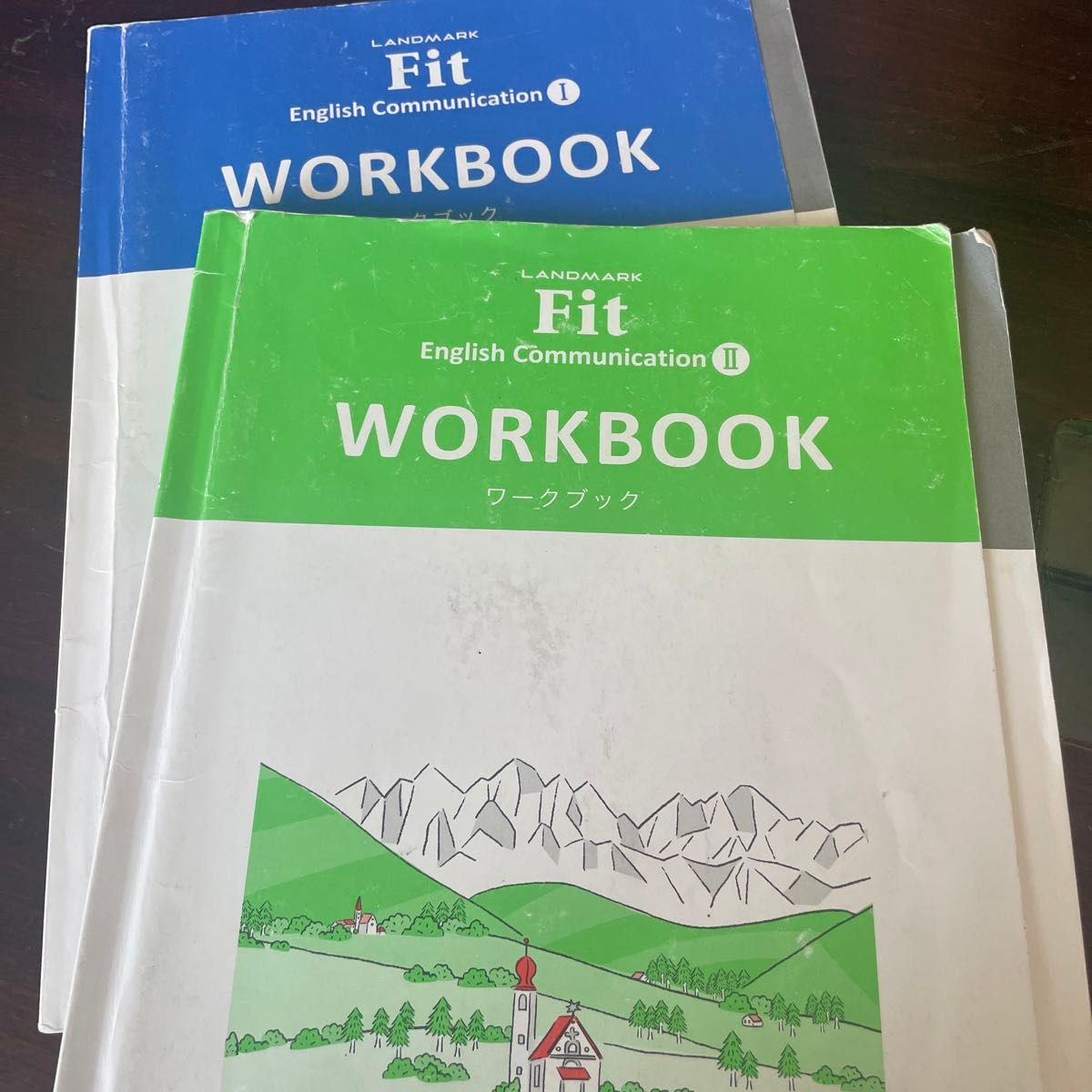 新興出版社啓林館　LANDMARK FIT 1と2 高校1年と2年の英語教科書　多少マーカーと書き込みがあります。気にされない方