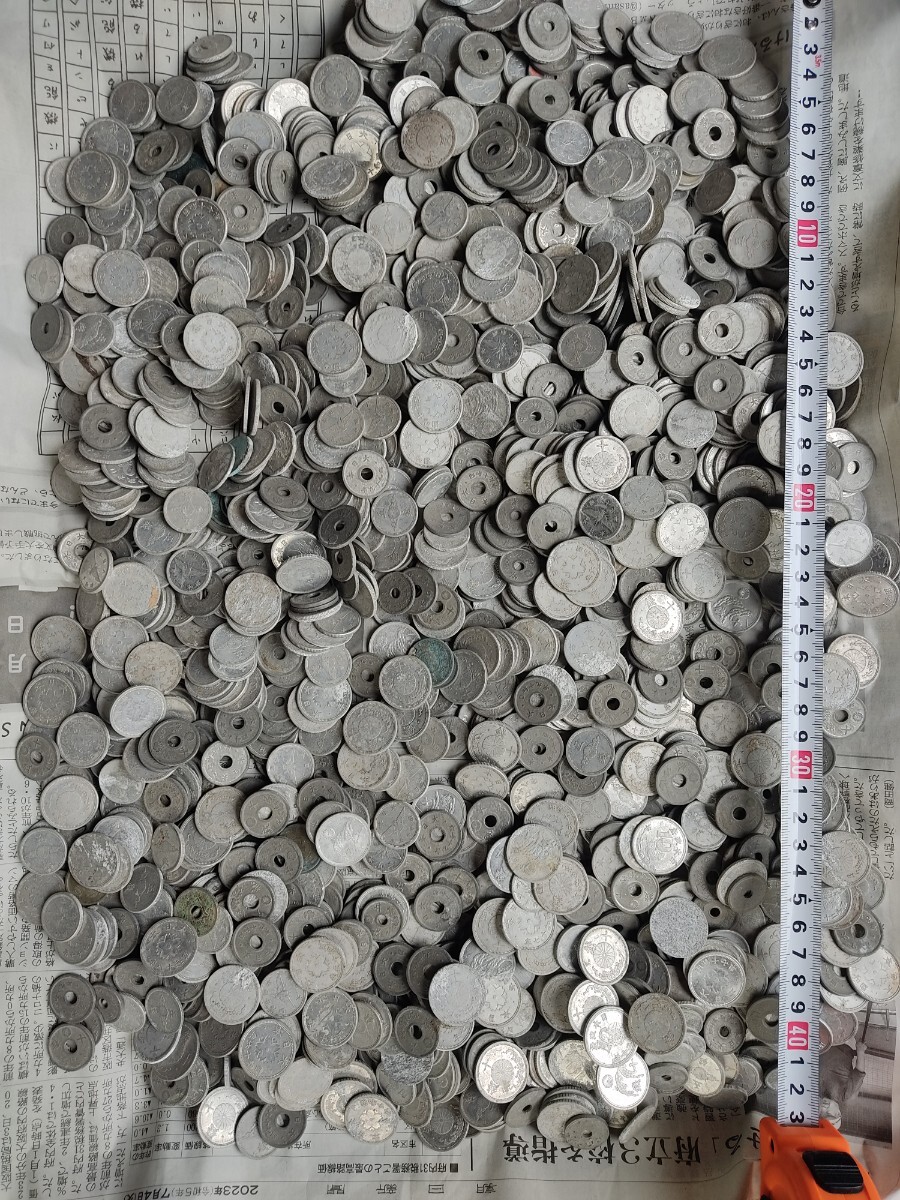 【無選別ジャンク 約2.6kg】古銭まとめ 貨幣 日本 総重量 約2.6kg ニッケル貨 アルミ貨 銅貨の画像1