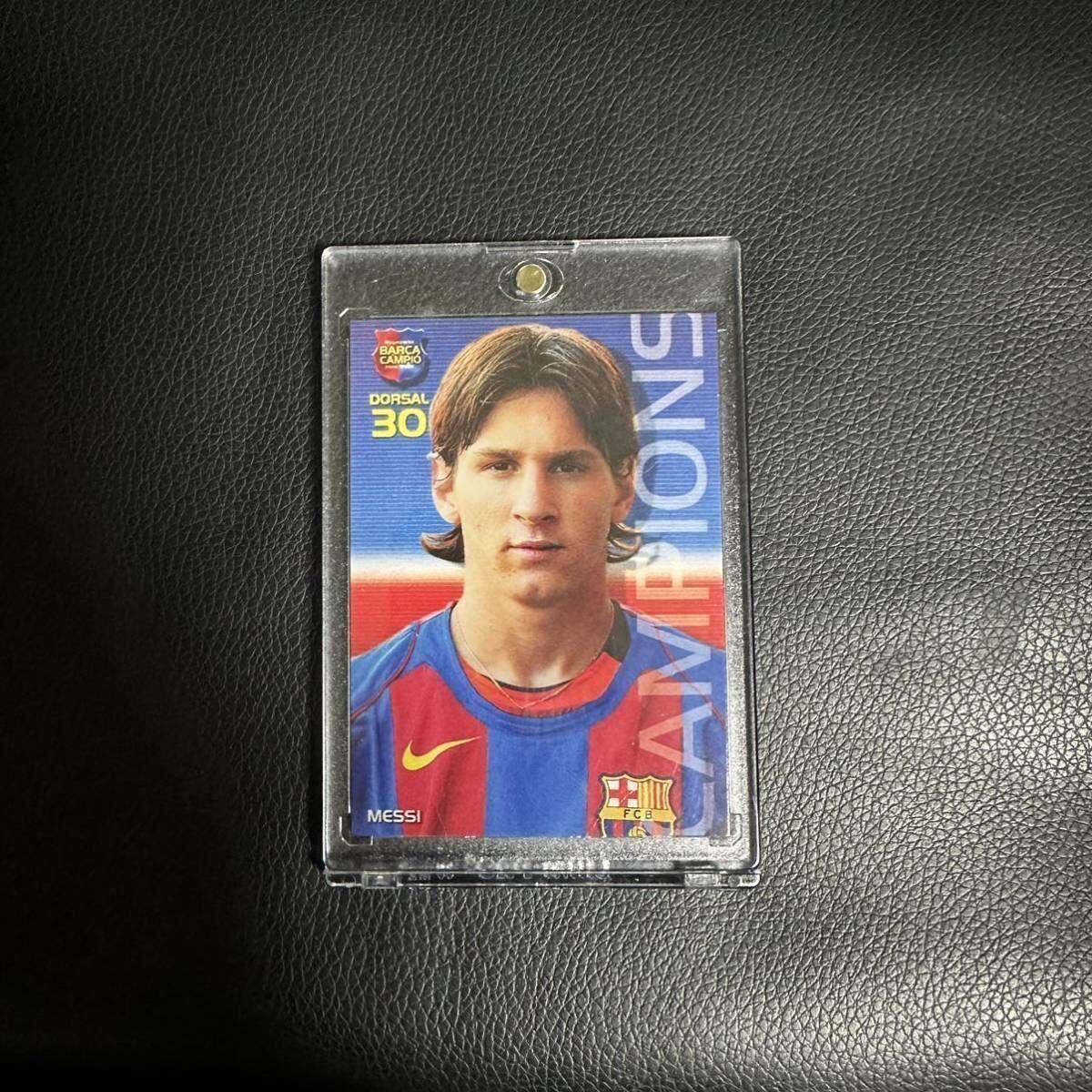 リオネル・メッシ　ルーキーカード　2004 Panini Mega Cracks RC NIKE アルゼンチン代表　バルセロナ　サッカー カード　1円スタート_画像1