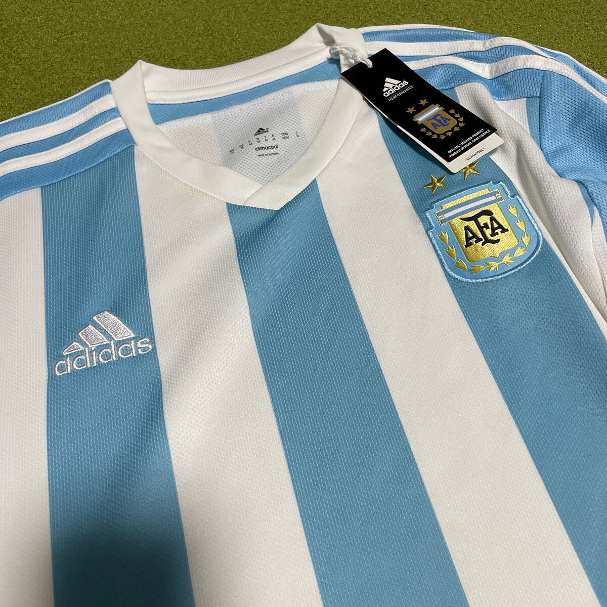 ②2015 アルゼンチン代表ユニフォーム ホーム半袖 新品未使用タグ付き アディダス adidas ベトナム製 アディダスジャパン正規品。_画像2