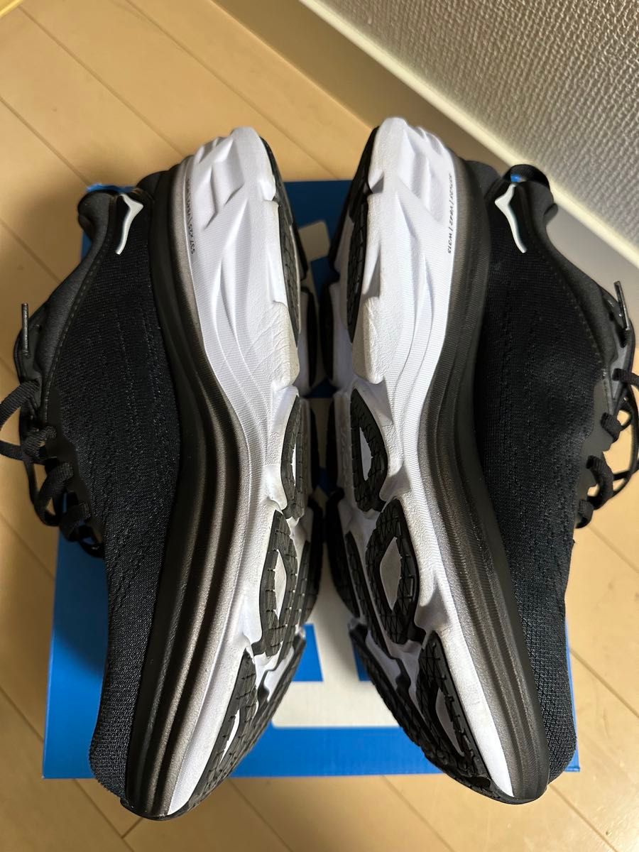 着用2回のみ　美品　ホカオネオネ　HOKA  ボンダイ8  27.5cm  ランニングシューズ