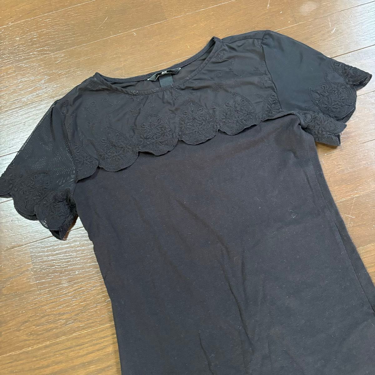 H＆M エイチアンドエム／レディース　Tシャツ　カットソー　上部シースルー　春夏物　ブラック　Mサイズ