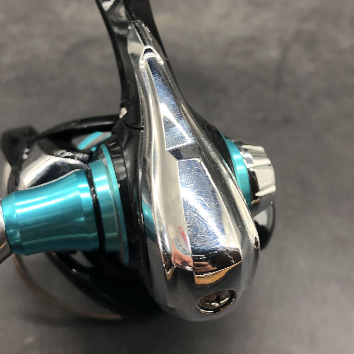 592 ダイワ DAIWA エメラルダス LT2500S-DH リール 釣り フィッシング ルアーマチック スポーツ アウトドア ブルー 青_画像3