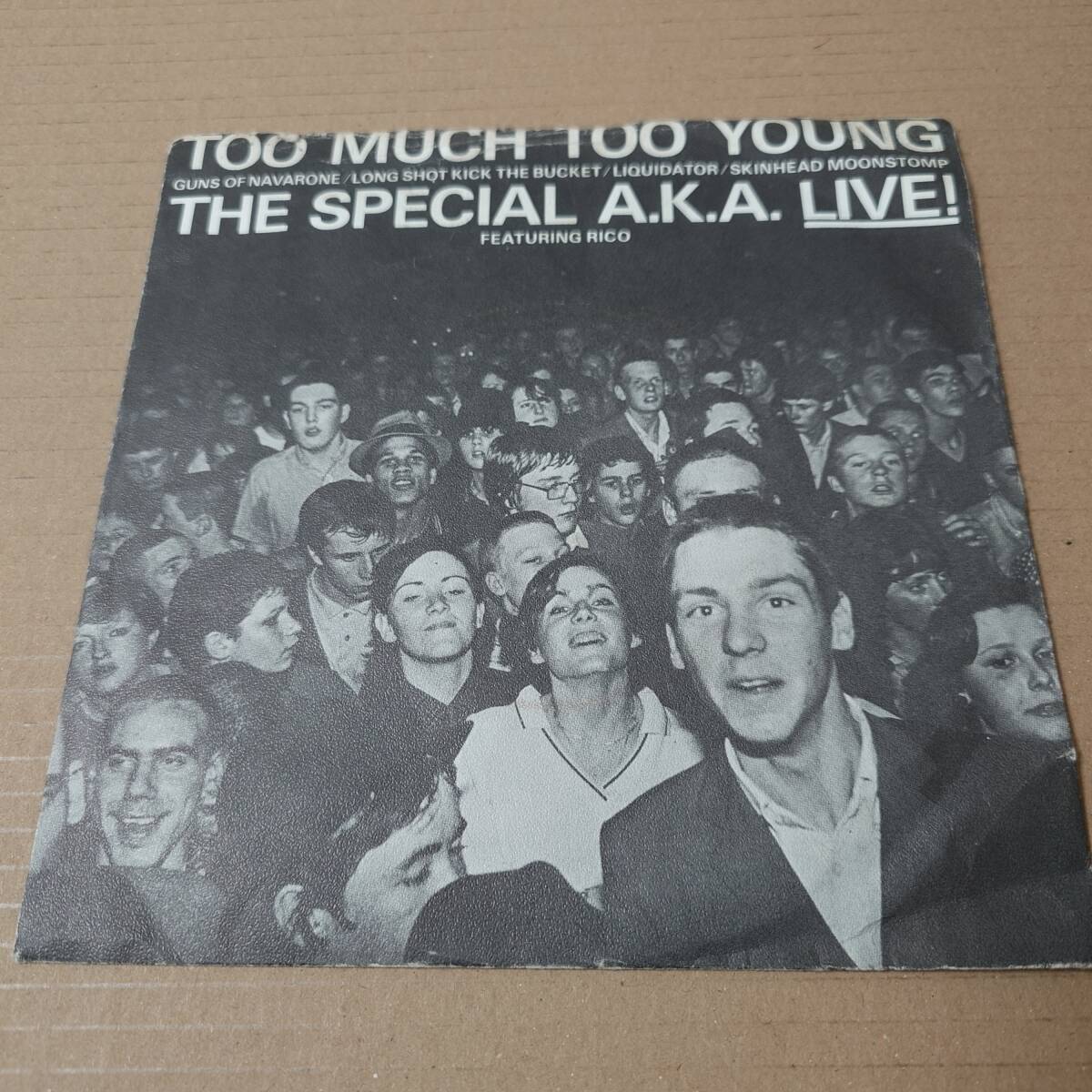 The Specials & Rico Rodriguez - Too Much Too Young / Guns Of Navarone // Two-Tone Records 7inch / Ska / AA0491_画像1