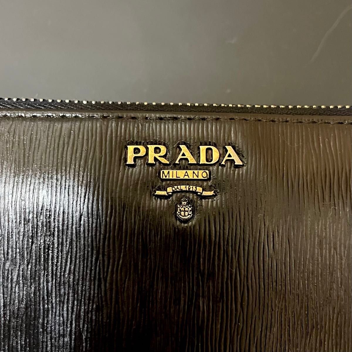 PRADA プラダ 長財布 ラウンドファスナー レザー