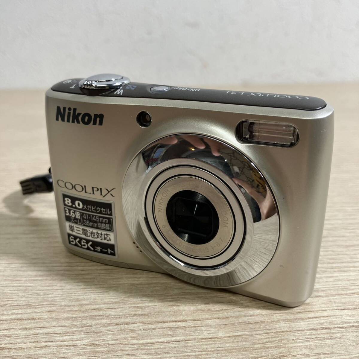 Nikon ニコン COOLPIX L21 8.0メガピクセル シルバー 通電確認済み デジカメ コンパクトデジタルカメラ コンデジの画像2