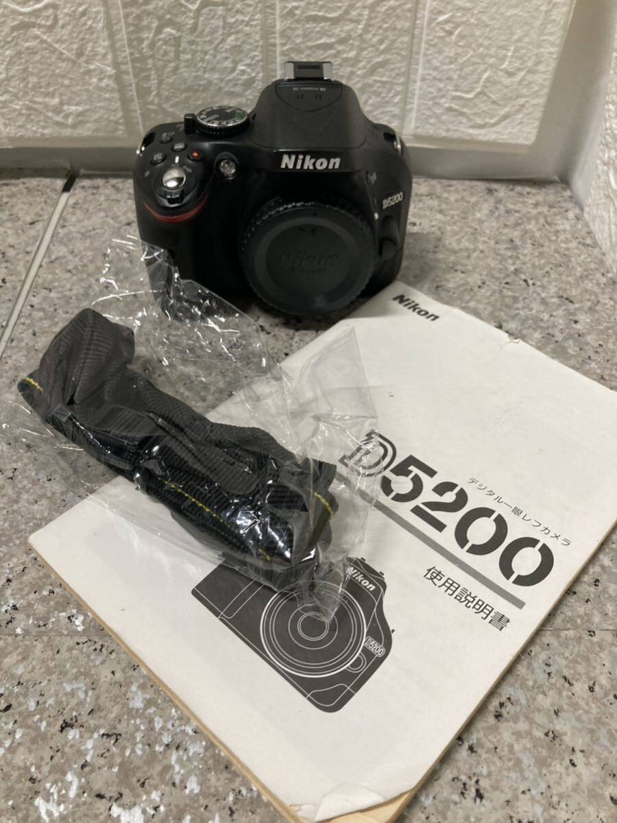 AZ-212.Nikon デジタル一眼レフカメラ D5200 ボディー ブラック D5200BKの画像1