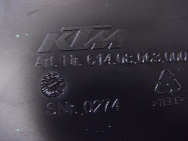 ◎KTM 1290スーパーデュークGT 純正 カウル6点セット（ブラック サイド フレーム カバー カウル KTM 1290 SUPER DUKE GT KTM 1290_画像9