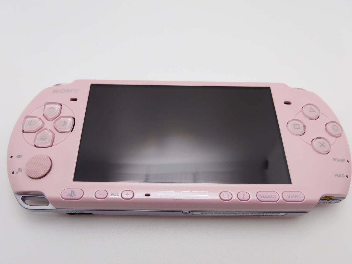 新品同様 ブロッサム ピンク PSP-3000 液晶画面は、ほぼ無傷 ほとんど未使用に近い 付属品も綺麗な美品 全10点セットの画像3