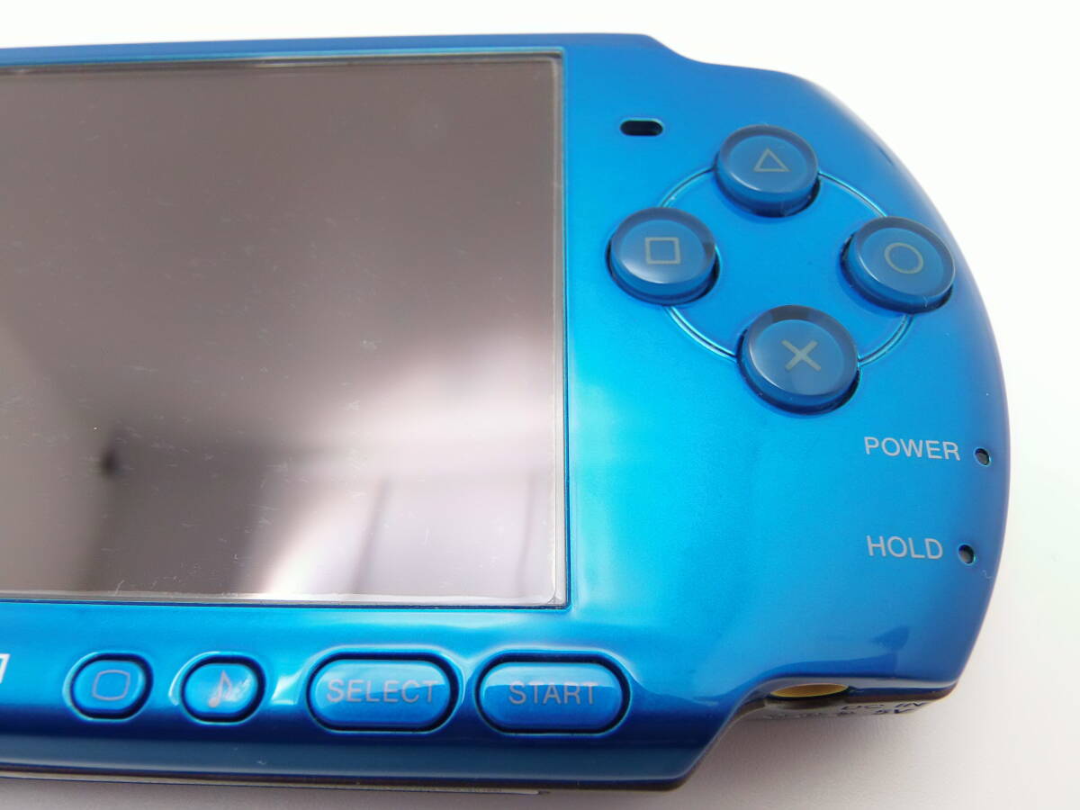 新品同様　バイブラント ブルー　PSP-3000　液晶画面は、完全に無傷、ヤケ無し　ほとんど未使用に近い　付属品も綺麗な美品　全7点セット_画像5