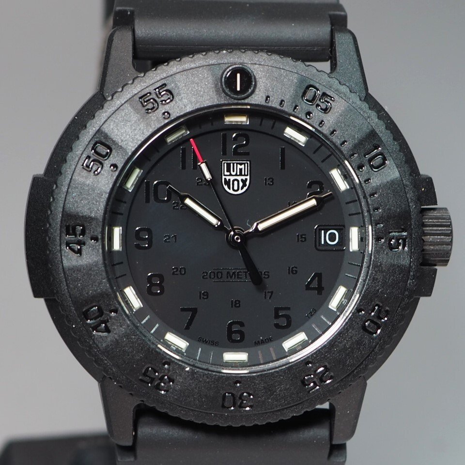 【未使用品】 LUMINOX ルミノックス ORIGINAL NAVY SEAL 3000 EVO SERIES QZ 3001.EV0.B0 デイト オールブラック メンズ 腕時計 「23786」の画像2