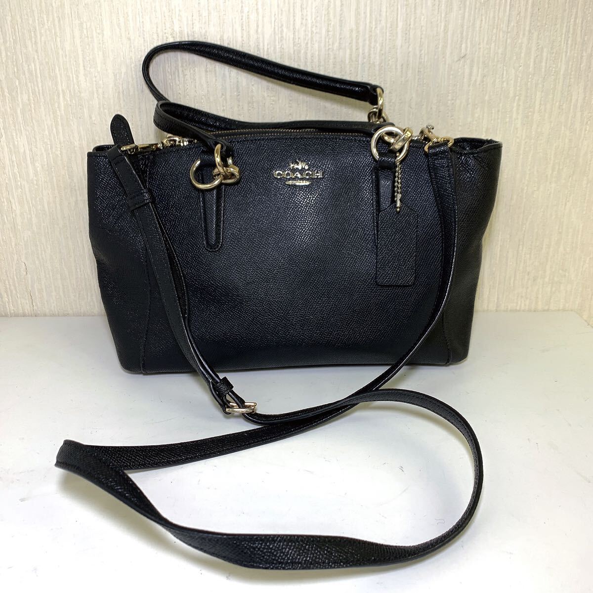 COACH コーチ レザー 本革 2WAY ハンドバッグ ショルダーバッグ 黒 BLACK きれい 極美品 高級 ブランド おすすめ 大人気 ヴィンテージ レア_画像2