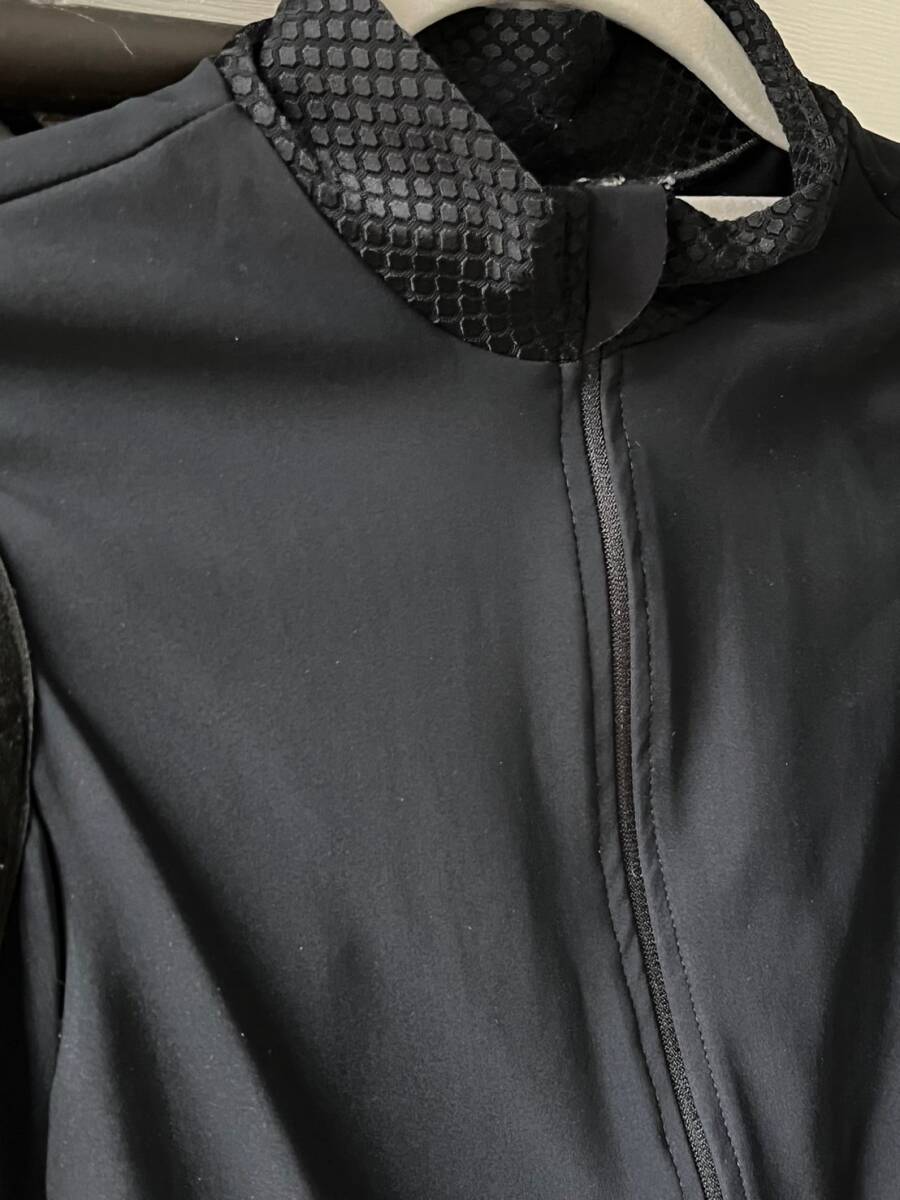 送料無料 2 S PISSEI BATURA VEST ピセイ ベスト ワンオーナー GILET ジレ サイクルベスト ウィンドブレイカー コンパクト ブラック 美品の画像3