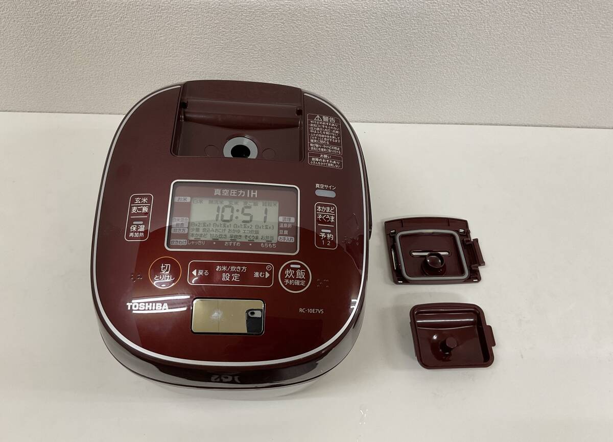 【A137】中古品 TOSHIBA 東芝真空圧力IHジャー炊飯器 RC-10E7VS ディープレッド 1.0L 2019年製 動作確認済の画像3