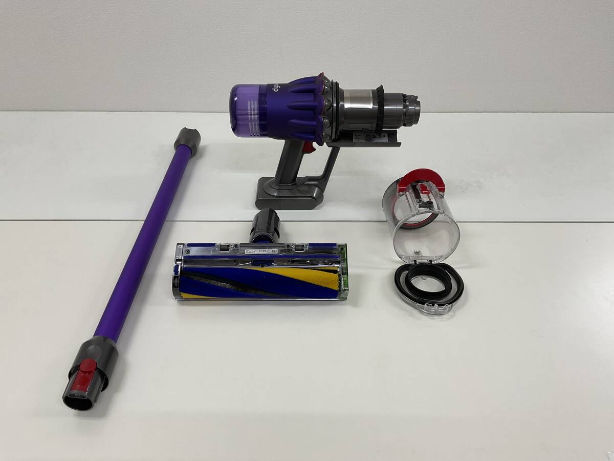 【B045】中古品 dyson ダイソン コードレスクリーナー SV18 動作品の画像1