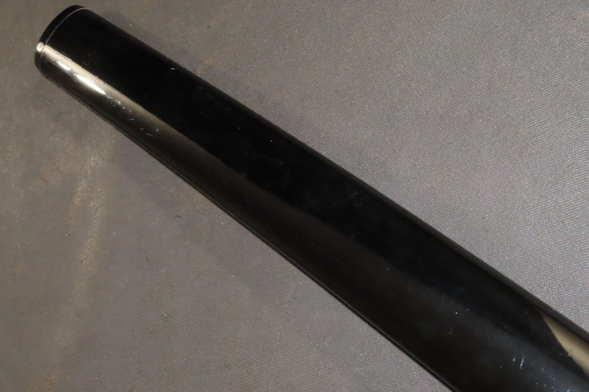 ^v short sword . Edo tree, iron, copper 75.5× scabbard 55.8×.1.2× width 4× guard on sword 6.3cm 360g^v