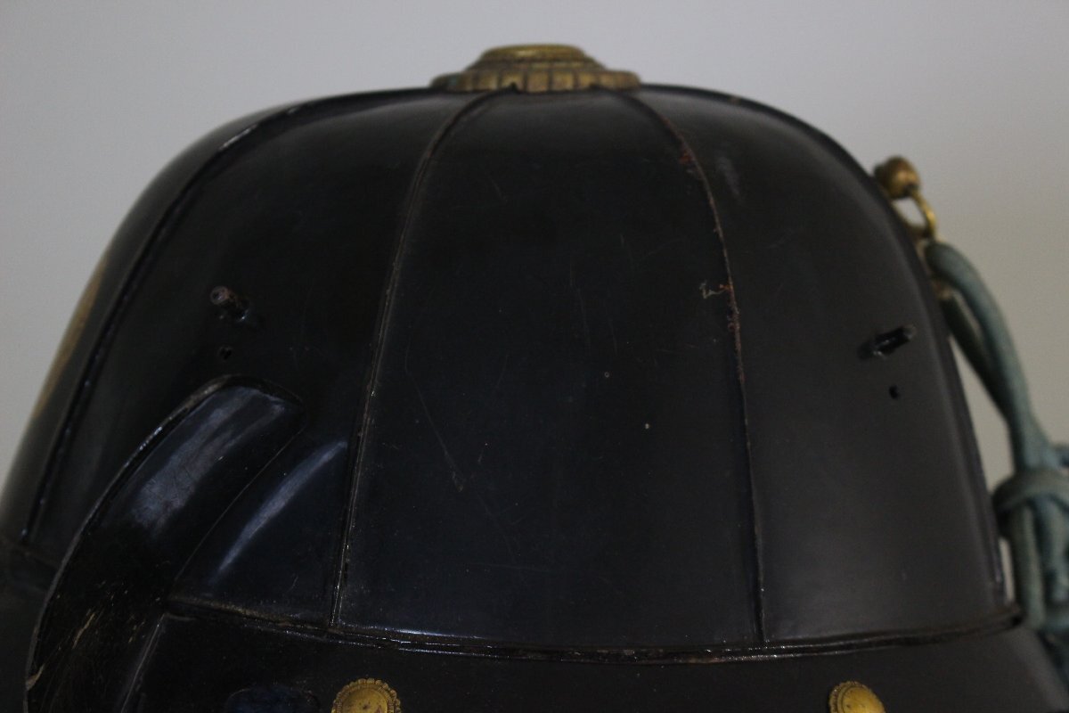 ^v. interval . helmet month . Edo iron, black lacquer, gold house .35×33×26cm 1.82kg armour / armour / armor ^v