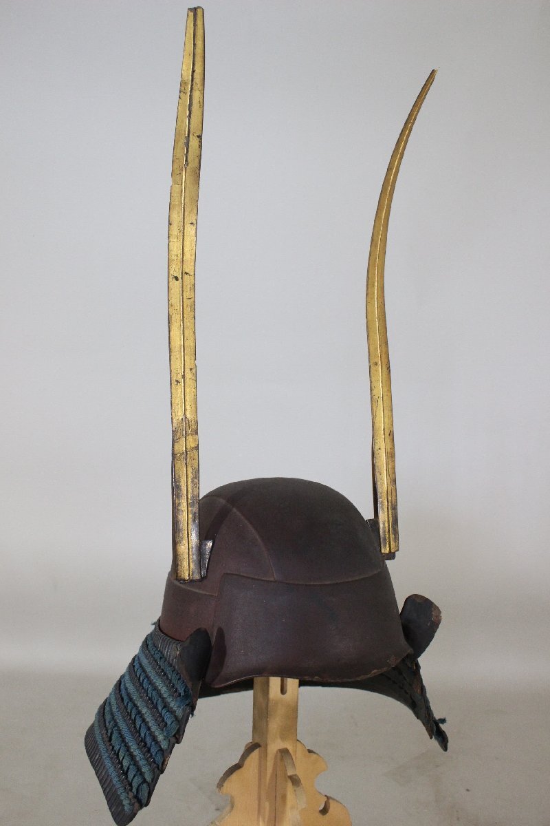 ^v side . attaching head . helmet Edo iron, front . is tree, rust paint, black lacquer 31×35×62cm 3.17. armour / armour / armor ^v