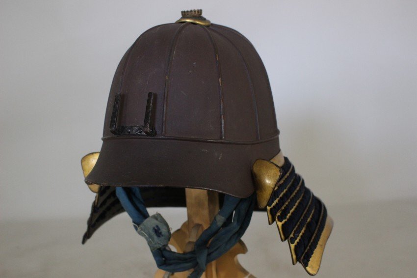 ^v 10 2 промежуток . шлем Edo металлический, ржавчина краска, золотой краска 35×30×31cm 1.84. доспехи / доспехи ^v