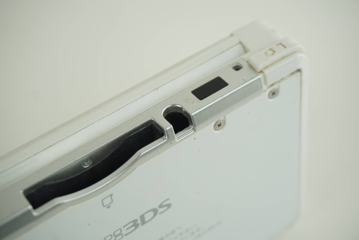 ニンテンドー3DS白 2011年製 本体のみ 通電未チェックの画像8