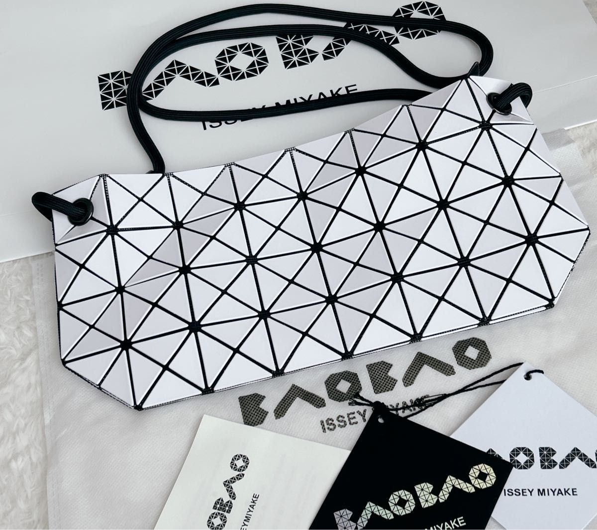 新品未使用 BAOBAO バオバオ イッセイミヤケ ショルダーバッグ 新品未使用 BAOBAO バオバオ イッセイミヤケ ショルダーバッグ