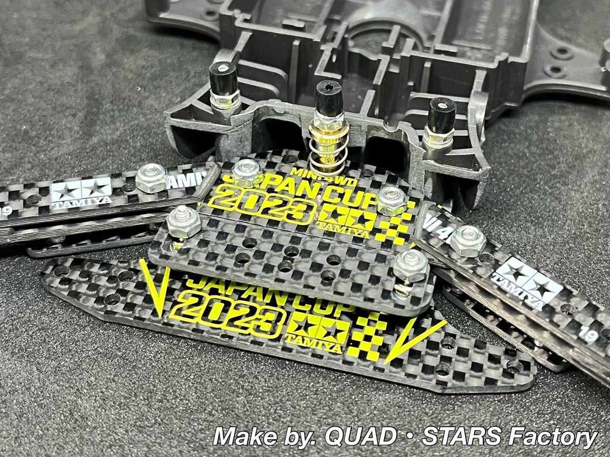 ミニ四駆・MAシャーシ用】1軸リヤアンカー+ローラーアンダー ミニ四駆・MAシャーシ用】1軸リヤアンカー+ローラーアンダー