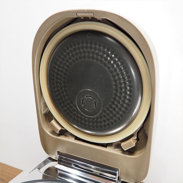 【中古】RJ297/IH炊飯ジャー/炊飯器/Panasonic/パナソニック/SR-HY102-N/5.5合炊き/大火力竈釜/ノーブルシャンパン/送料込み特価品_画像4