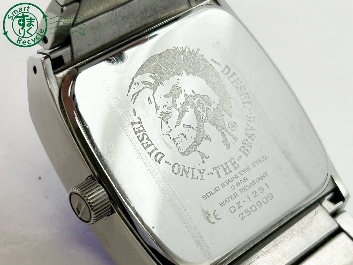 2404603828 ◇ DIESEL ディーゼル DZ-1251 黒文字盤 スクエア デイデイト メンズ クォーツ QUARTZ QZ 腕時計 中古の画像8