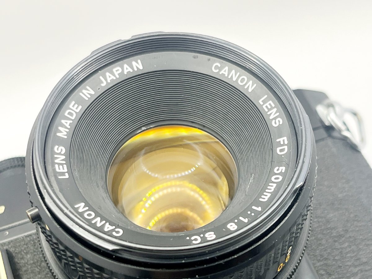 2404604412　■ Canon キヤノン F-1 一眼レフフィルムカメラ CANON LENS FD 50㎜ 1:1.8 S.C. ワインダー付き 空シャッターOK カメラ_画像5