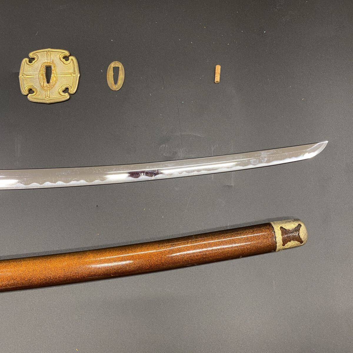 【V-23】 模造刀 全長約100cm 日本刀 武具 剣 小道具 時代劇 コスプレ インテリアの画像3