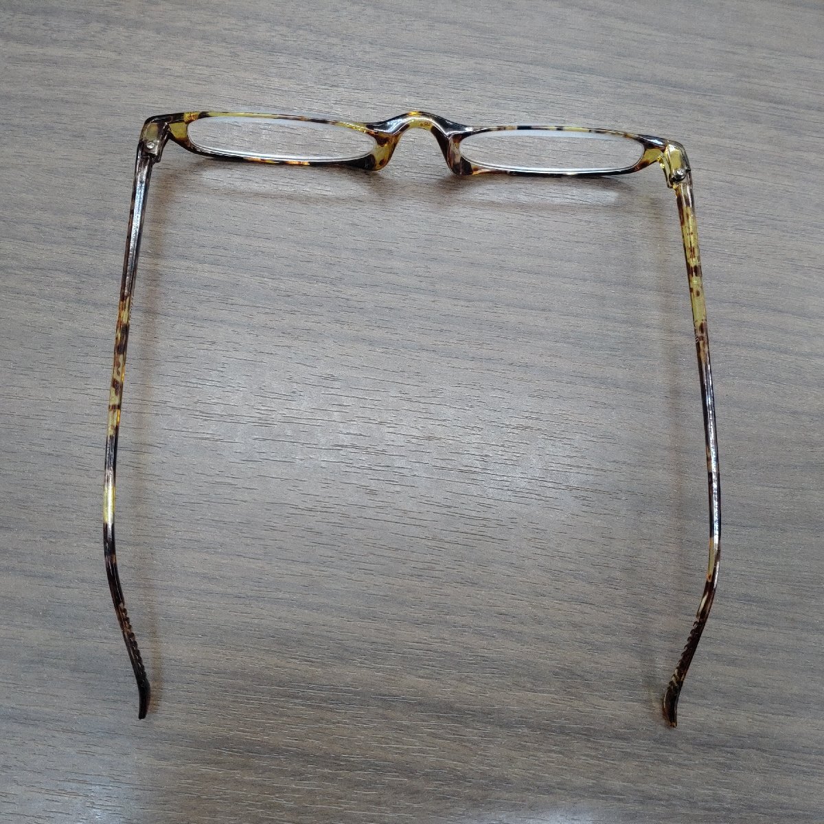 【１円スタート】老眼鏡 ＋2.50 べっ甲柄 ケース付き（KG西口店）の画像10