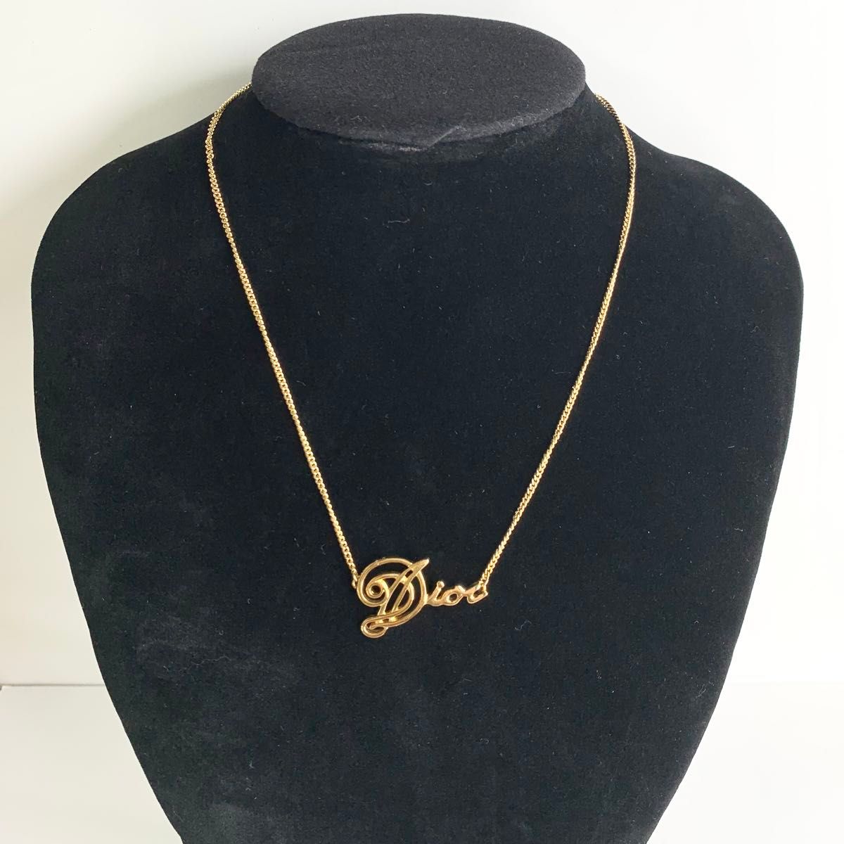 Dior ディオール 箱付き 希少 ゴールド ネックレス 筆記体 CD Dior ディオール 箱付き 希少 ゴールド ネックレス 筆記体 CD