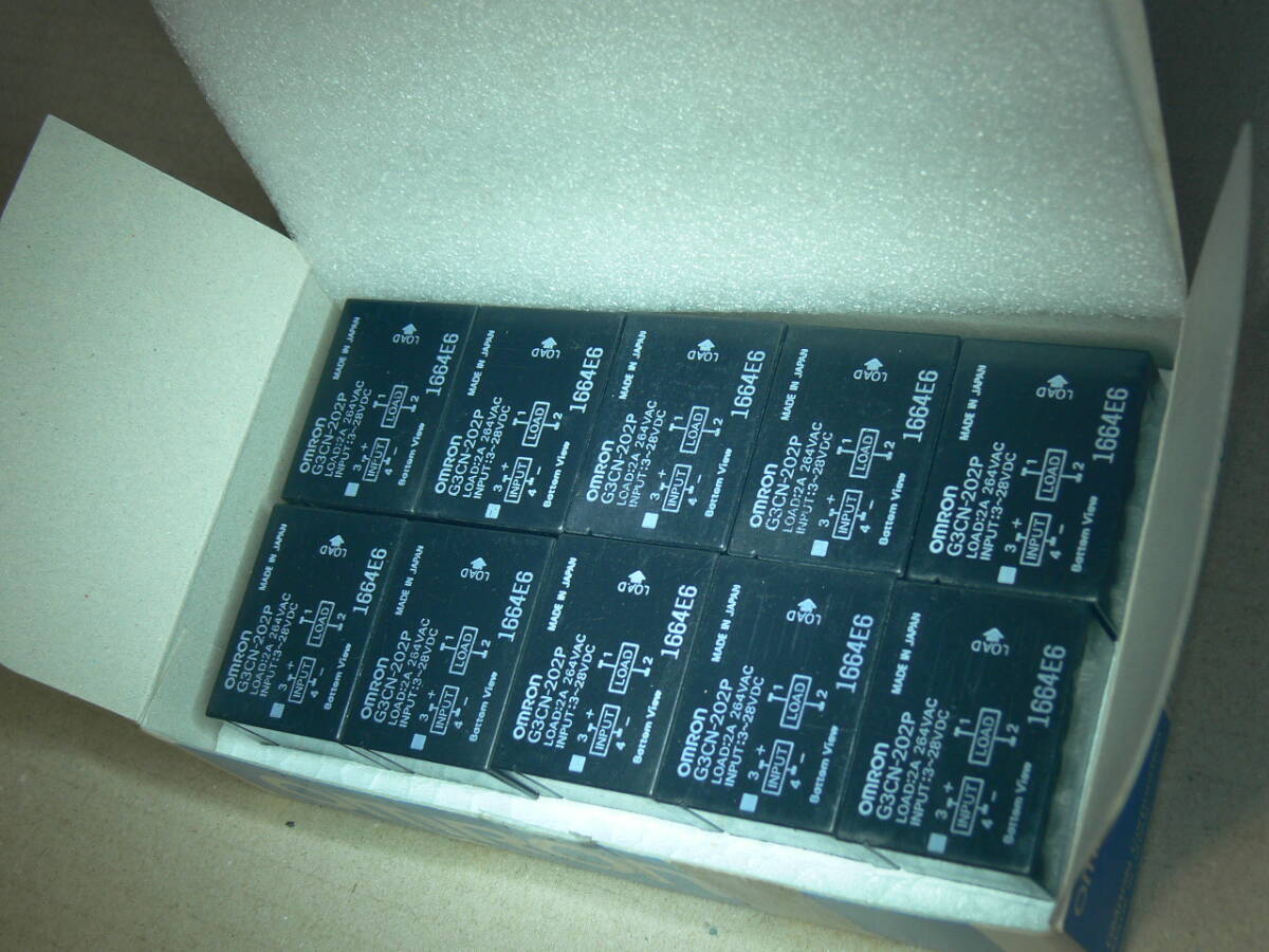 OMRON SOLID-STATE RELAY G3CN-202P 10個セット_画像3